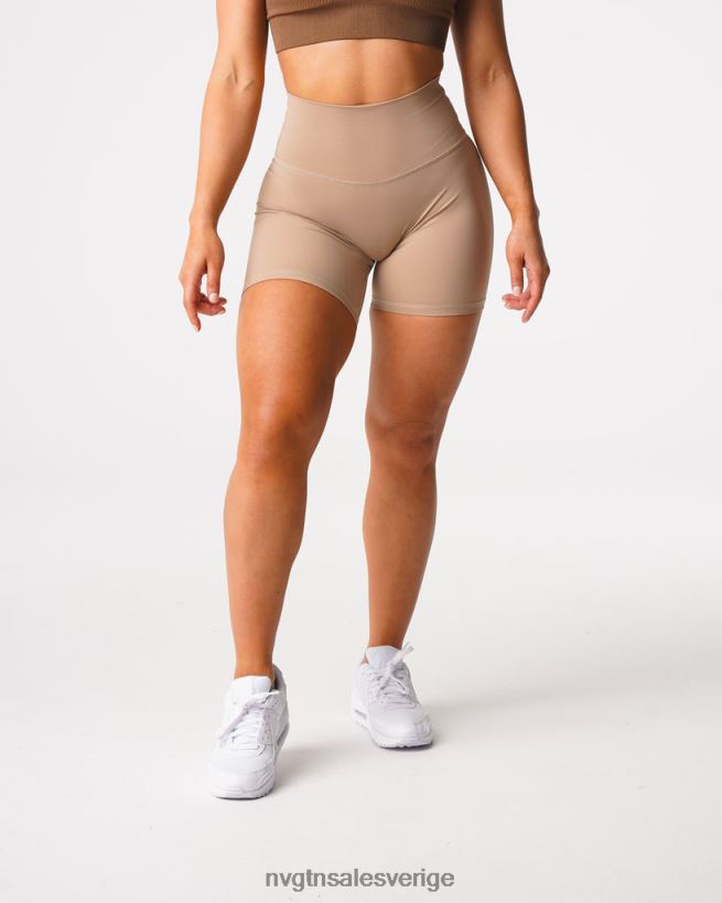 B886LB457 latte kondition NVGTN kvinnor signatur 2.0 shorts