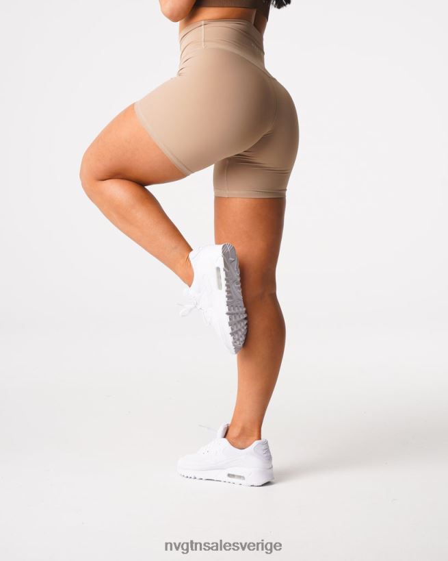 B886LB457 latte kondition NVGTN kvinnor signatur 2.0 shorts
